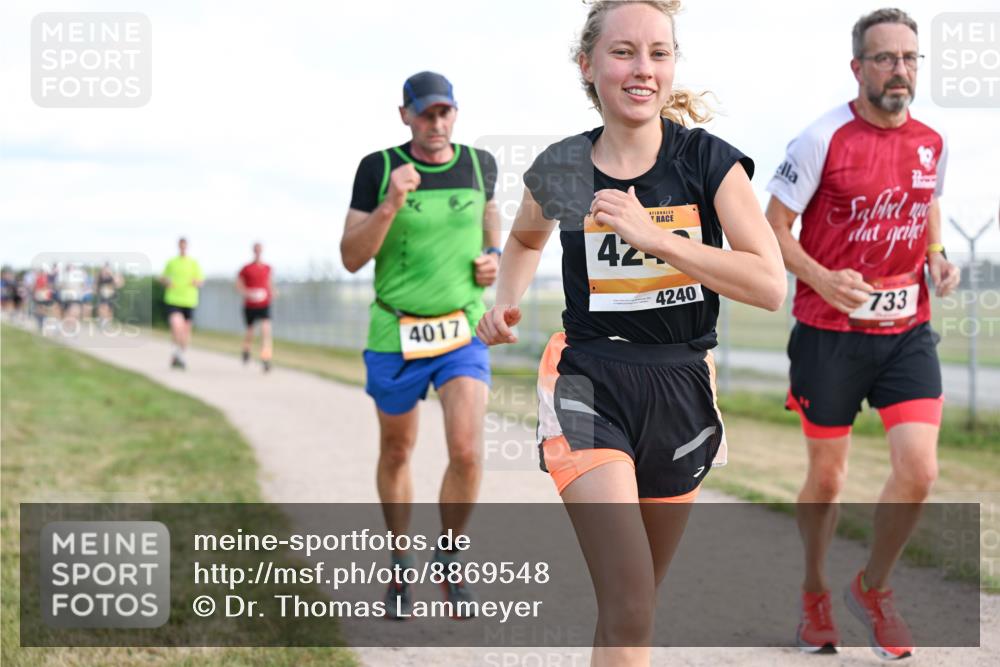 14.09.2025 - Airport Race Dr. Thomas Lammeyer http://msf.ph/oto/8869548 14.09.2025 12:13:53 Laufen 4017, 42, 4240, 733 meine-sportfotos.de