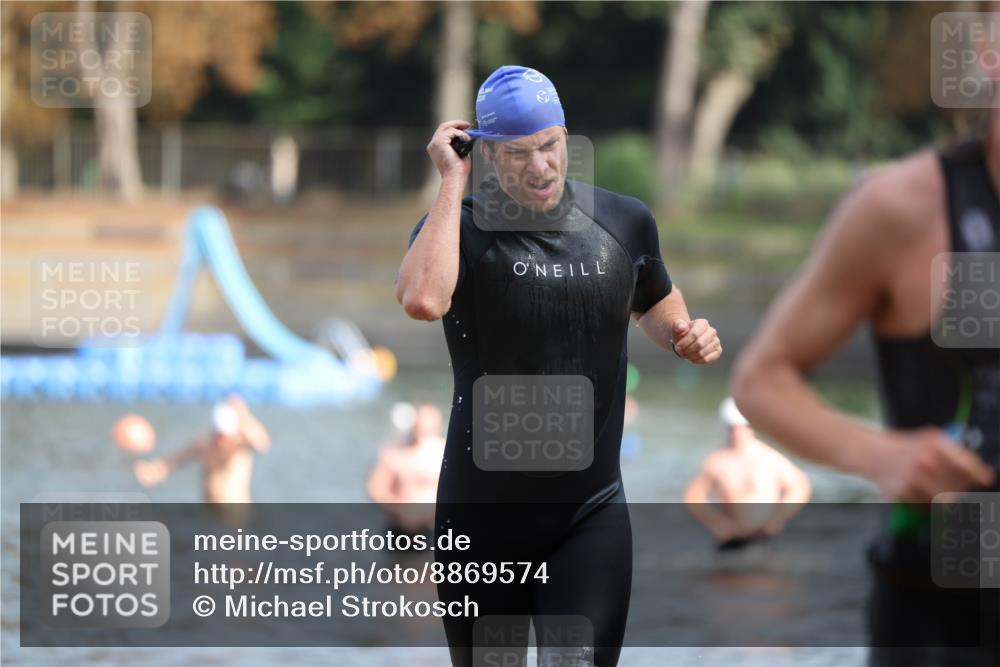 14.09.2025 - Stadtparktriathlon Michael Strokosch http://msf.ph/oto/8869574 14.09.2025 10:54:20 Schwimmen 837, 858, 921 meine-sportfotos.de