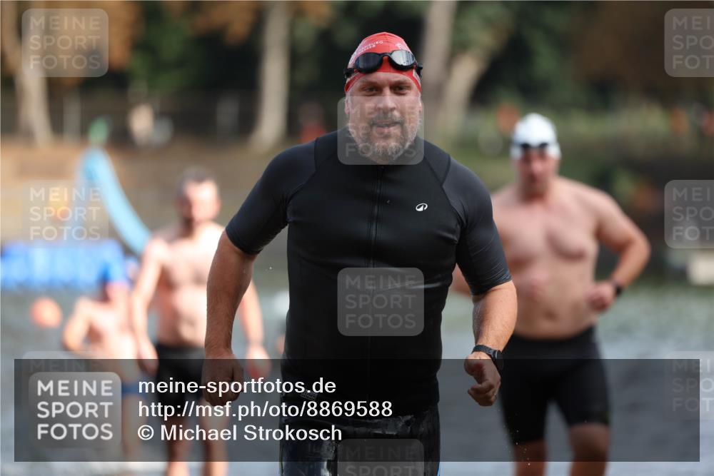 14.09.2025 - Stadtparktriathlon Michael Strokosch http://msf.ph/oto/8869588 14.09.2025 10:54:31 Schwimmen 837, 843, 876, 891, 895 meine-sportfotos.de