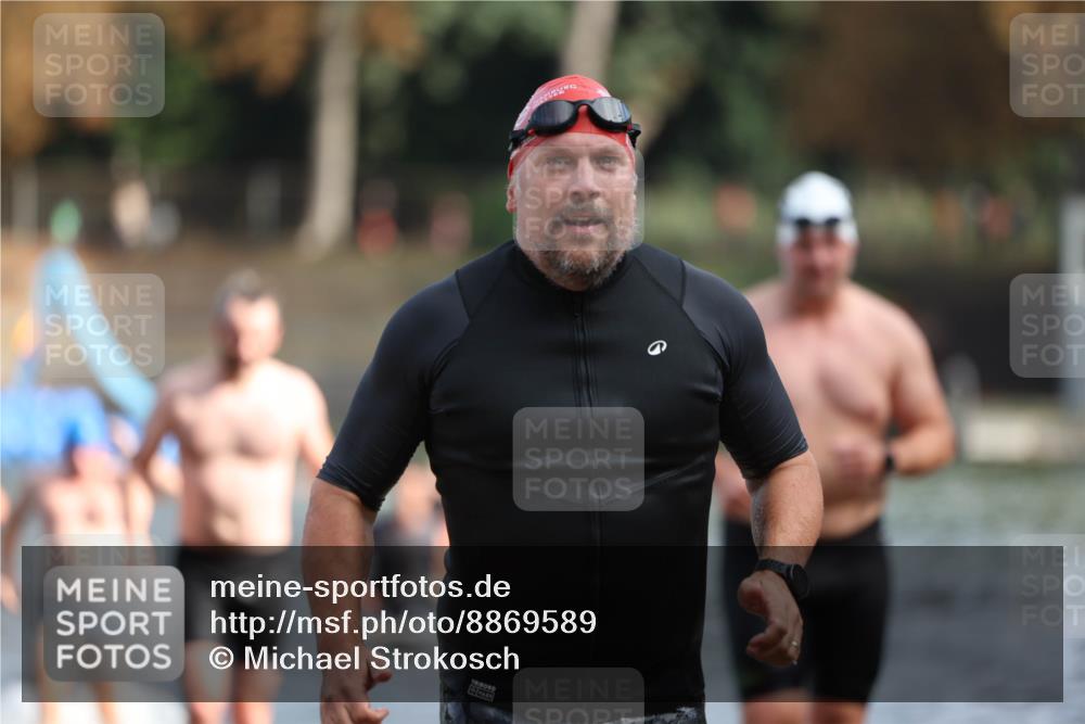 14.09.2025 - Stadtparktriathlon Michael Strokosch http://msf.ph/oto/8869589 14.09.2025 10:54:32 Schwimmen 837, 843, 876, 891, 895 meine-sportfotos.de