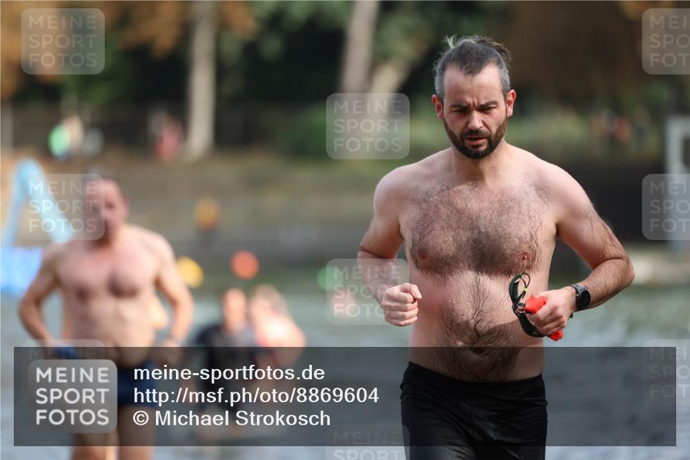 14.09.2025 - Stadtparktriathlon Michael Strokosch http://msf.ph/oto/8869604 14.09.2025 10:54:36 Schwimmen 843, 876, 891, 895, 900 meine-sportfotos.de