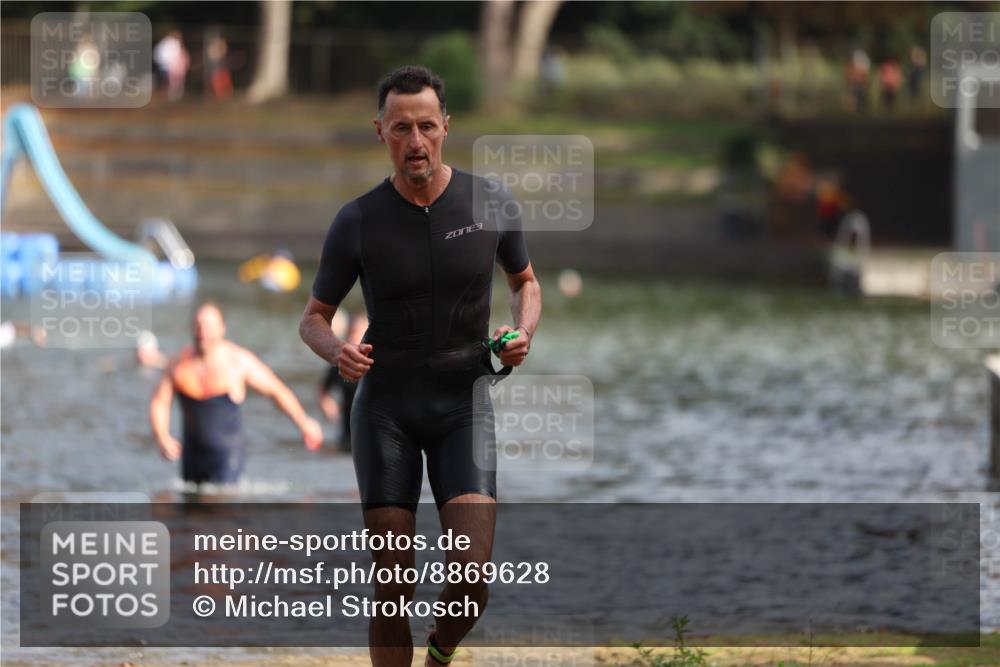 14.09.2025 - Stadtparktriathlon Michael Strokosch http://msf.ph/oto/8869628 14.09.2025 10:54:44 Schwimmen 895, 900, 916 meine-sportfotos.de