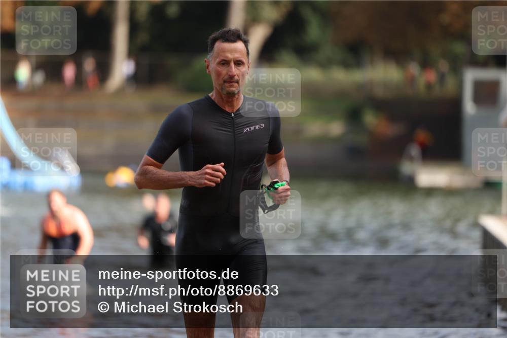 14.09.2025 - Stadtparktriathlon Michael Strokosch http://msf.ph/oto/8869633 14.09.2025 10:54:45 Schwimmen 900, 916 meine-sportfotos.de