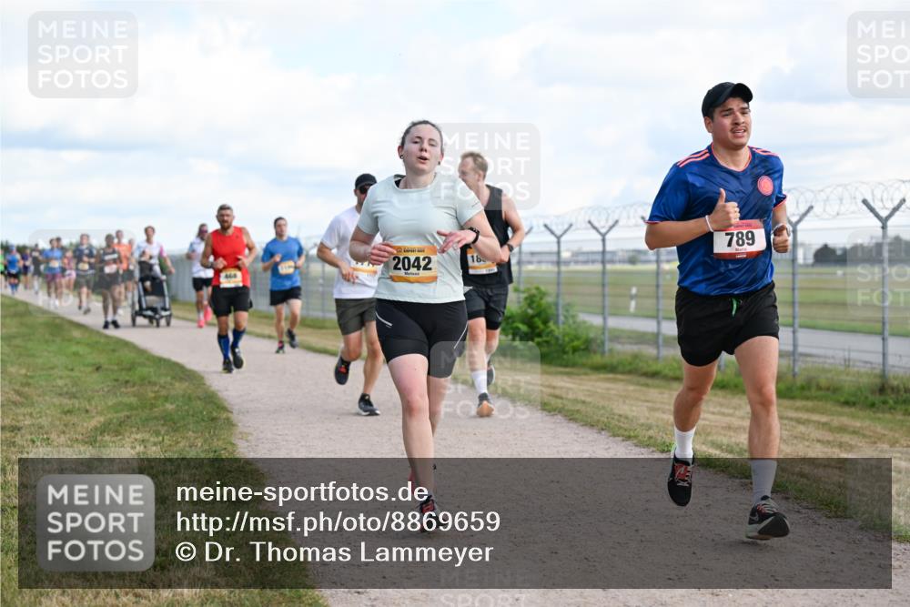 14.09.2025 - Airport Race Dr. Thomas Lammeyer http://msf.ph/oto/8869659 14.09.2025 12:14:04 Laufen 2042, 18, 789 meine-sportfotos.de