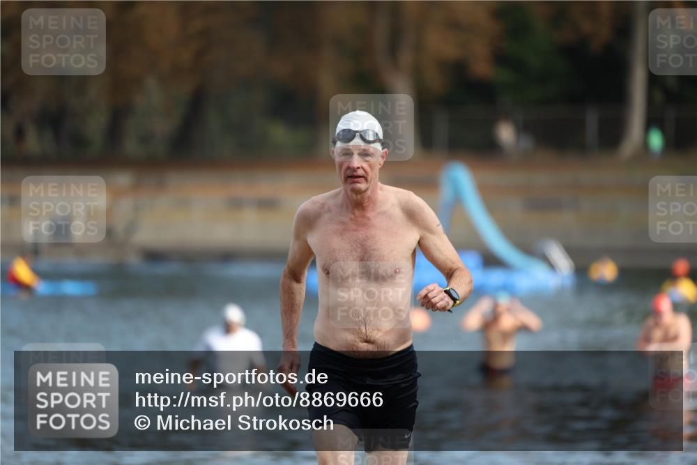 14.09.2025 - Stadtparktriathlon Michael Strokosch http://msf.ph/oto/8869666 14.09.2025 10:55:18 Schwimmen 855 meine-sportfotos.de
