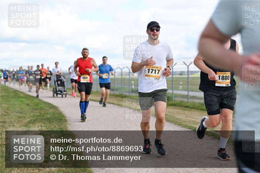 14.09.2025 - Airport Race Dr. Thomas Lammeyer http://msf.ph/oto/8869693 14.09.2025 12:14:06 Laufen 468, 1717, 1717, 1880, 1880 meine-sportfotos.de