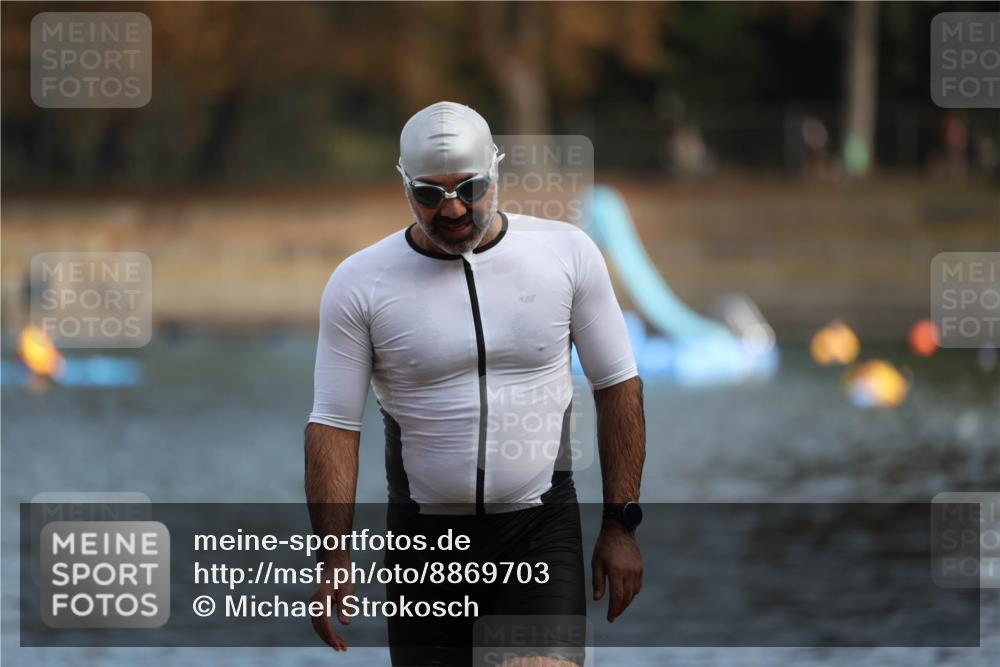 14.09.2025 - Stadtparktriathlon Michael Strokosch http://msf.ph/oto/8869703 14.09.2025 10:55:41 Schwimmen 828, 890, 911 meine-sportfotos.de