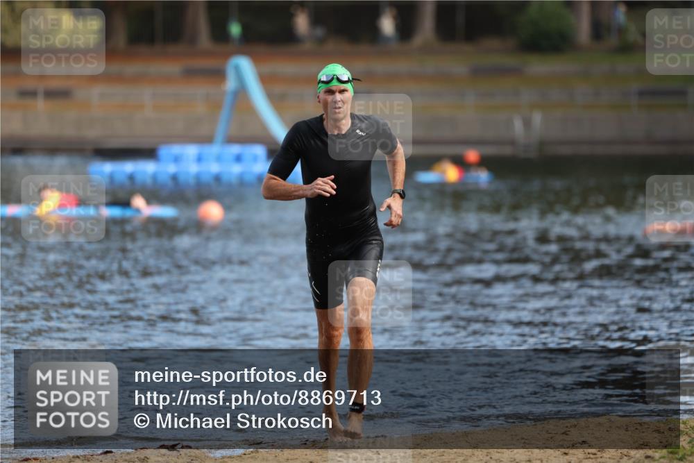 14.09.2025 - Stadtparktriathlon Michael Strokosch http://msf.ph/oto/8869713 14.09.2025 10:56:18 Schwimmen 877 meine-sportfotos.de
