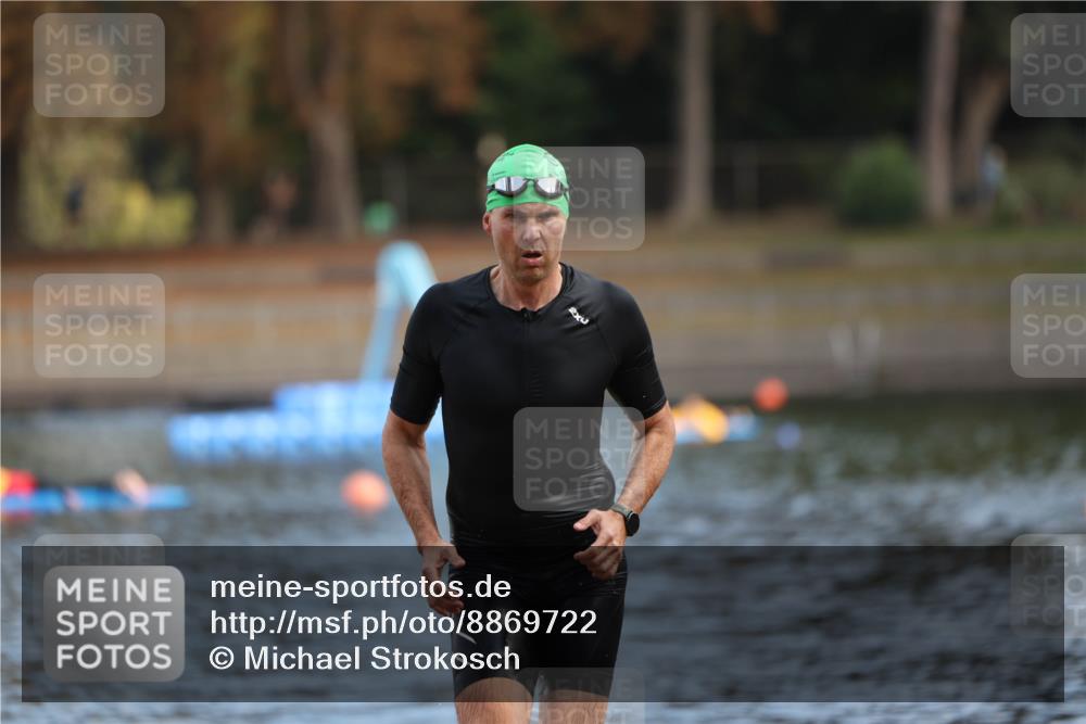 14.09.2025 - Stadtparktriathlon Michael Strokosch http://msf.ph/oto/8869722 14.09.2025 10:56:20 Schwimmen 877 meine-sportfotos.de