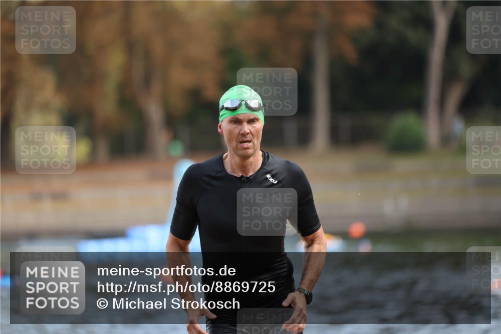 14.09.2025 - Stadtparktriathlon Michael Strokosch http://msf.ph/oto/8869725 14.09.2025 10:56:21 Schwimmen 877 meine-sportfotos.de