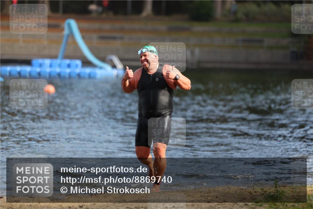 14.09.2025 - Stadtparktriathlon Michael Strokosch http://msf.ph/oto/8869740 14.09.2025 10:56:41 Schwimmen 857 meine-sportfotos.de