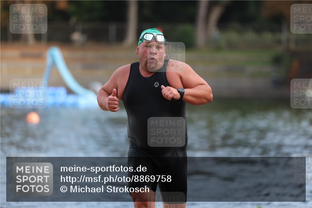 14.09.2025 - Stadtparktriathlon Michael Strokosch http://msf.ph/oto/8869758 14.09.2025 10:56:44 Schwimmen 857 meine-sportfotos.de