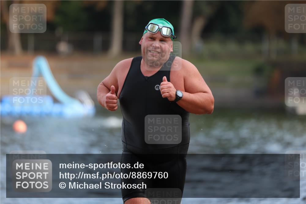14.09.2025 - Stadtparktriathlon Michael Strokosch http://msf.ph/oto/8869760 14.09.2025 10:56:45 Schwimmen 857 meine-sportfotos.de