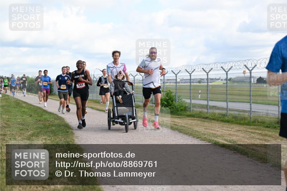 14.09.2025 - Airport Race Dr. Thomas Lammeyer http://msf.ph/oto/8869761 14.09.2025 12:14:10 Laufen 1882, 1897, 141 meine-sportfotos.de
