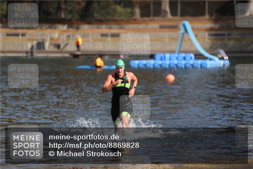 14.09.2025 - Stadtparktriathlon Michael Strokosch http://msf.ph/oto/8869828 14.09.2025 11:08:12 Schwimmen 973 meine-sportfotos.de