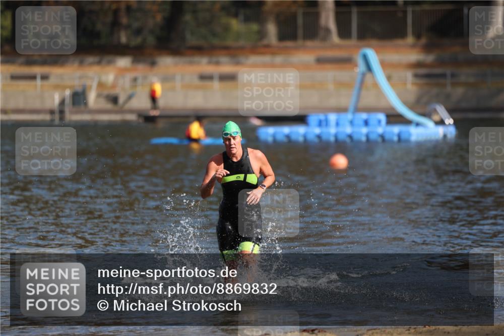14.09.2025 - Stadtparktriathlon Michael Strokosch http://msf.ph/oto/8869832 14.09.2025 11:08:12 Schwimmen 973 meine-sportfotos.de