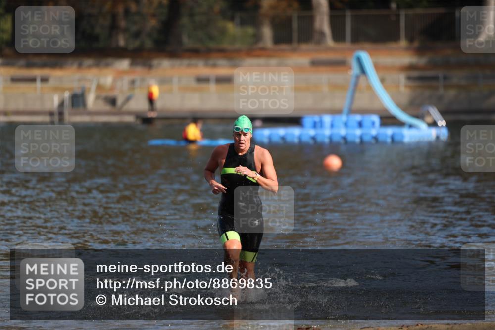 14.09.2025 - Stadtparktriathlon Michael Strokosch http://msf.ph/oto/8869835 14.09.2025 11:08:13 Schwimmen 973 meine-sportfotos.de
