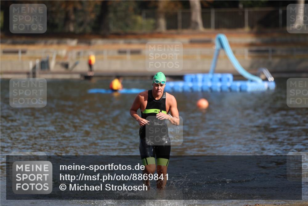 14.09.2025 - Stadtparktriathlon Michael Strokosch http://msf.ph/oto/8869841 14.09.2025 11:08:14 Schwimmen 973 meine-sportfotos.de