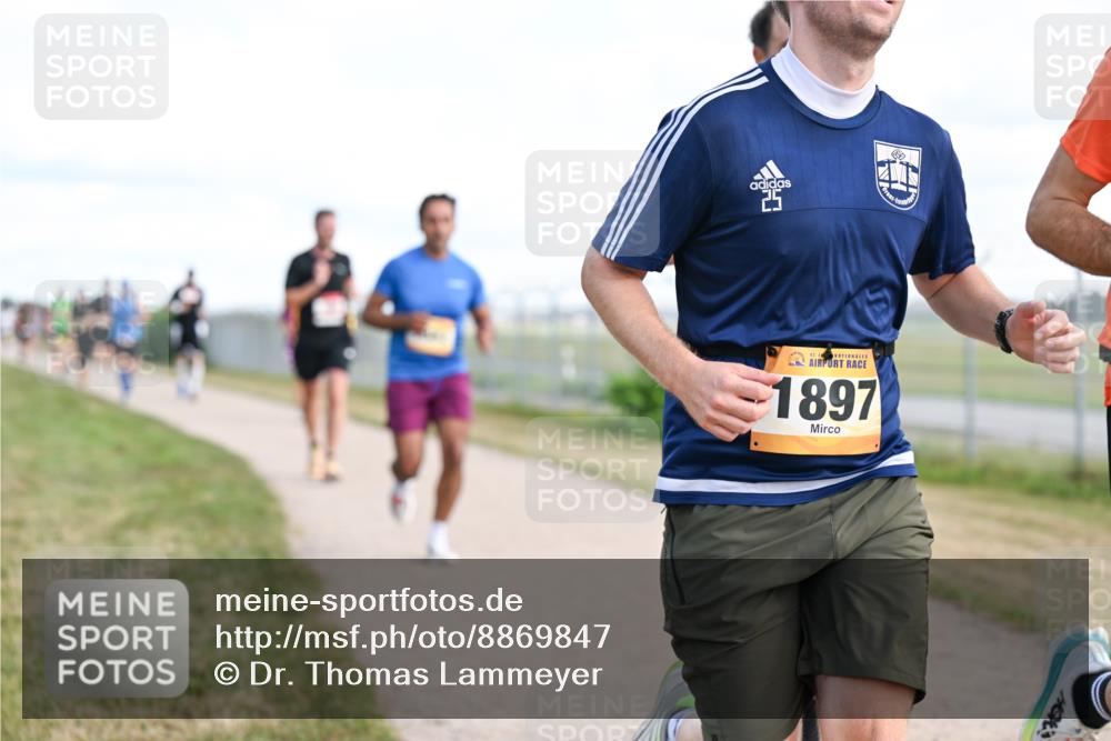 14.09.2025 - Airport Race Dr. Thomas Lammeyer http://msf.ph/oto/8869847 14.09.2025 12:14:16 Laufen 1897 meine-sportfotos.de