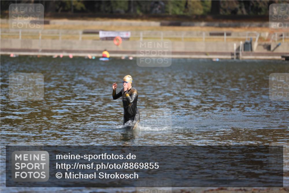 14.09.2025 - Stadtparktriathlon Michael Strokosch http://msf.ph/oto/8869855 14.09.2025 11:08:55 Schwimmen 1012 meine-sportfotos.de