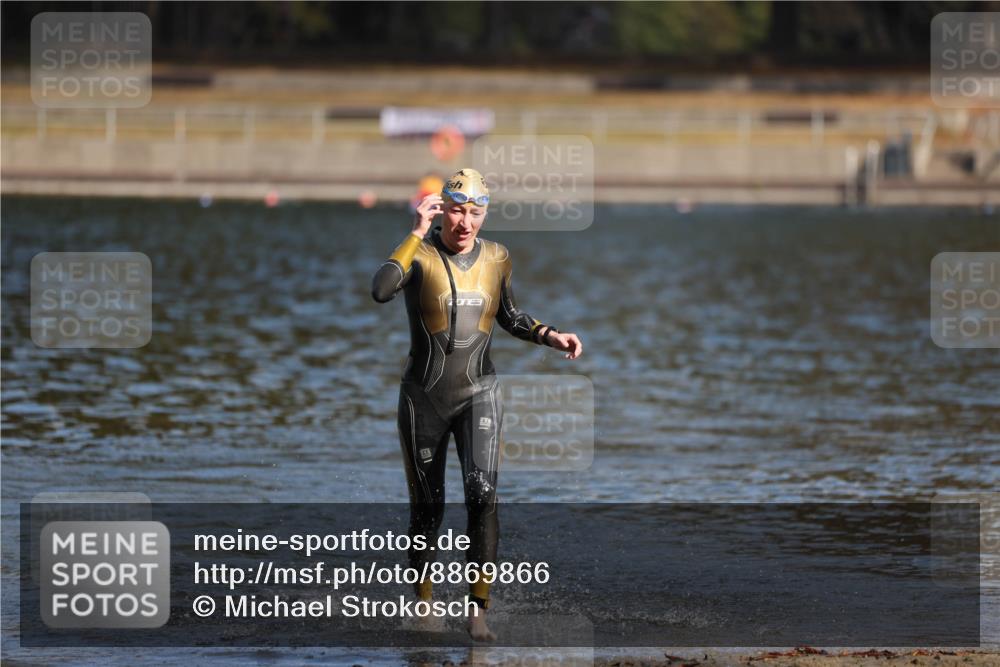 14.09.2025 - Stadtparktriathlon Michael Strokosch http://msf.ph/oto/8869866 14.09.2025 11:09:01 Schwimmen 1012 meine-sportfotos.de