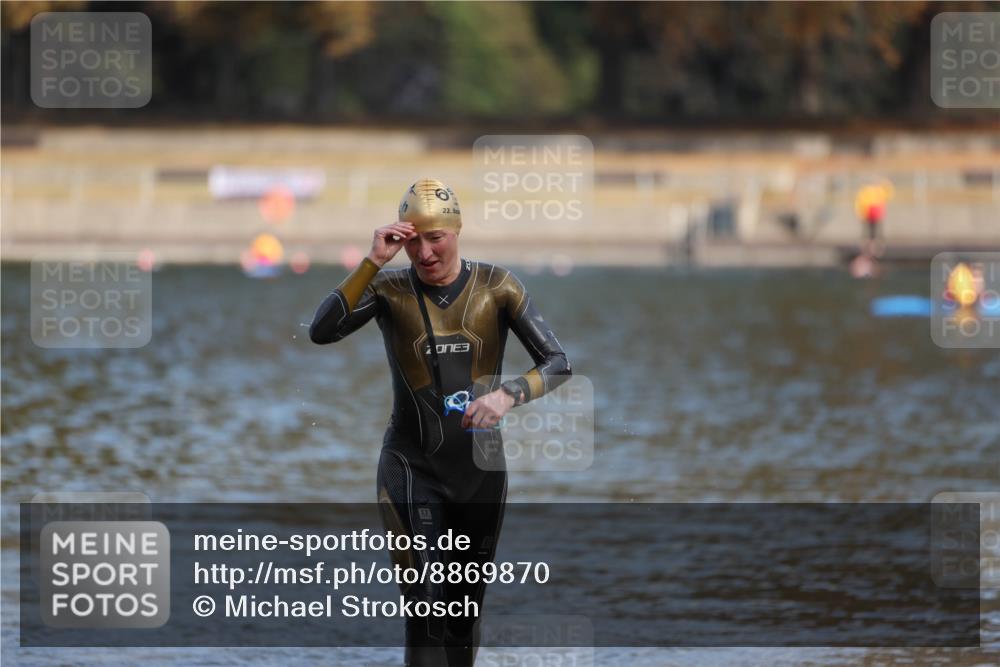 14.09.2025 - Stadtparktriathlon Michael Strokosch http://msf.ph/oto/8869870 14.09.2025 11:09:03 Schwimmen 1012 meine-sportfotos.de