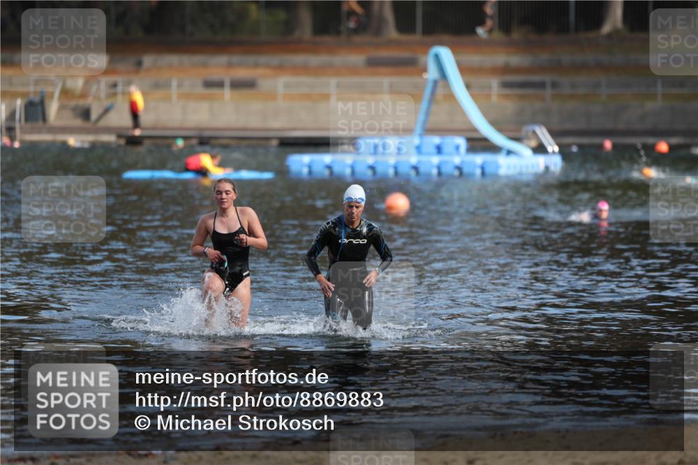 14.09.2025 - Stadtparktriathlon Michael Strokosch http://msf.ph/oto/8869883 14.09.2025 11:09:50 Schwimmen 940, 1016 meine-sportfotos.de