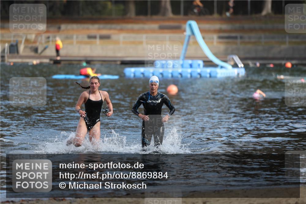 14.09.2025 - Stadtparktriathlon Michael Strokosch http://msf.ph/oto/8869884 14.09.2025 11:09:51 Schwimmen 940, 1016 meine-sportfotos.de