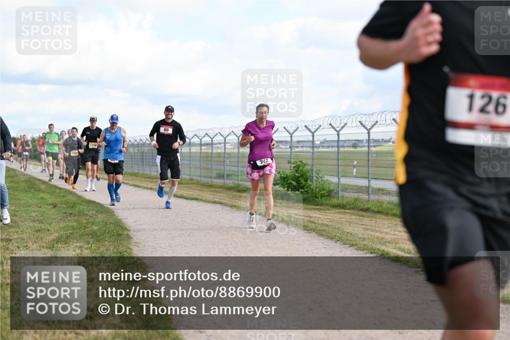 14.09.2025 - Airport Race Dr. Thomas Lammeyer http://msf.ph/oto/8869900 14.09.2025 12:14:20 Laufen 1989, 1708, 80, 242, 126 meine-sportfotos.de