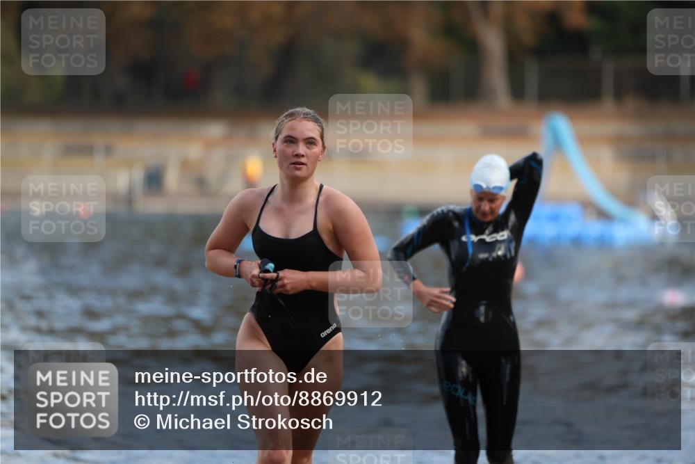 14.09.2025 - Stadtparktriathlon Michael Strokosch http://msf.ph/oto/8869912 14.09.2025 11:09:56 Schwimmen 940, 1016 meine-sportfotos.de