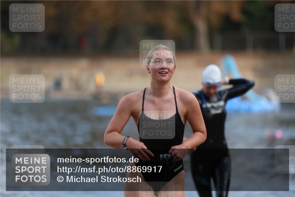 14.09.2025 - Stadtparktriathlon Michael Strokosch http://msf.ph/oto/8869917 14.09.2025 11:09:56 Schwimmen 940, 1016 meine-sportfotos.de