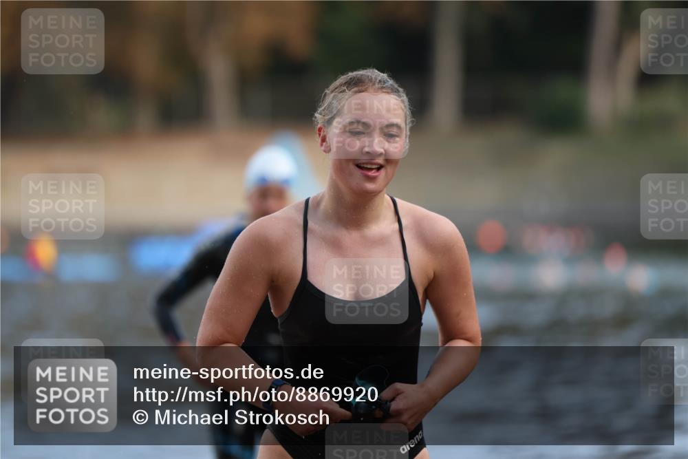 14.09.2025 - Stadtparktriathlon Michael Strokosch http://msf.ph/oto/8869920 14.09.2025 11:09:57 Schwimmen 940, 1016 meine-sportfotos.de