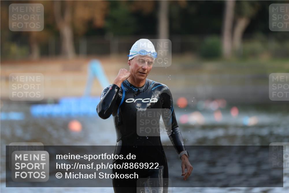 14.09.2025 - Stadtparktriathlon Michael Strokosch http://msf.ph/oto/8869922 14.09.2025 11:09:58 Schwimmen 940, 1016 meine-sportfotos.de