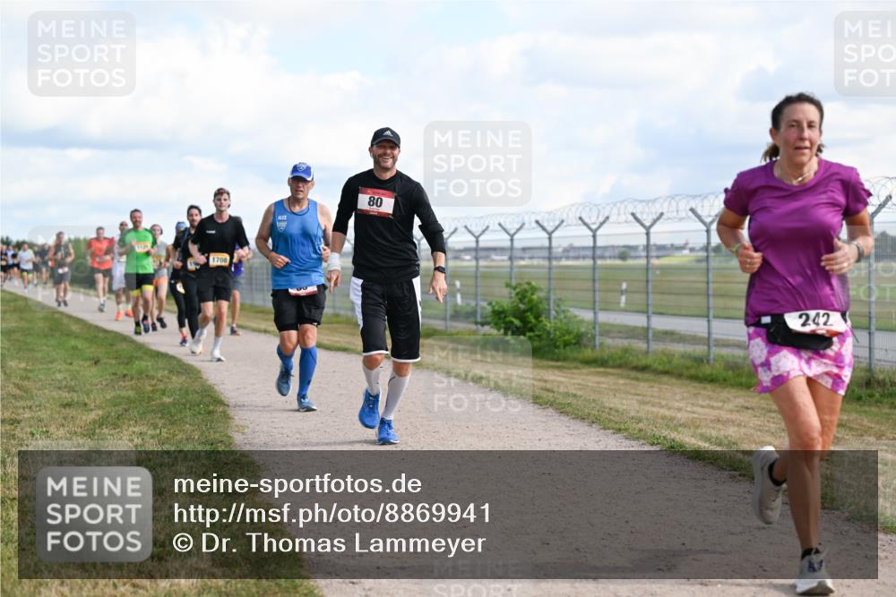 14.09.2025 - Airport Race Dr. Thomas Lammeyer http://msf.ph/oto/8869941 14.09.2025 12:14:22 Laufen 1708, 80, 242 meine-sportfotos.de