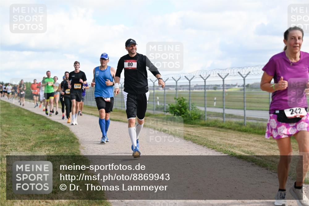 14.09.2025 - Airport Race Dr. Thomas Lammeyer http://msf.ph/oto/8869943 14.09.2025 12:14:22 Laufen 1708, 80, 242 meine-sportfotos.de