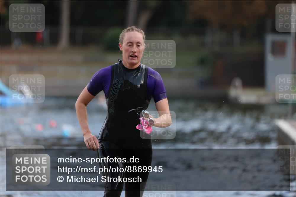 14.09.2025 - Stadtparktriathlon Michael Strokosch http://msf.ph/oto/8869945 14.09.2025 11:10:21 Schwimmen 943 meine-sportfotos.de