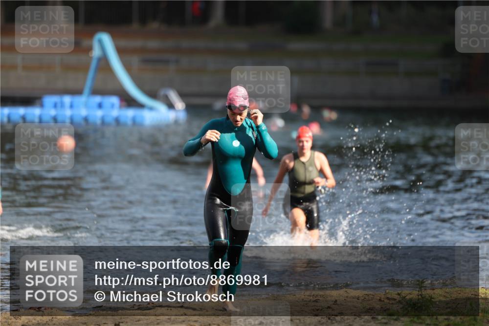 14.09.2025 - Stadtparktriathlon Michael Strokosch http://msf.ph/oto/8869981 14.09.2025 11:10:50 Schwimmen 950, 961, 967, 968, 995 meine-sportfotos.de