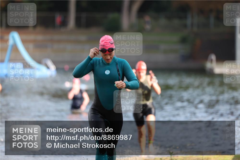 14.09.2025 - Stadtparktriathlon Michael Strokosch http://msf.ph/oto/8869987 14.09.2025 11:10:52 Schwimmen 950, 961, 968, 995 meine-sportfotos.de