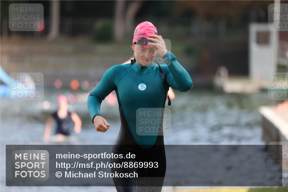 14.09.2025 - Stadtparktriathlon Michael Strokosch http://msf.ph/oto/8869993 14.09.2025 11:10:54 Schwimmen 950, 968, 995 meine-sportfotos.de