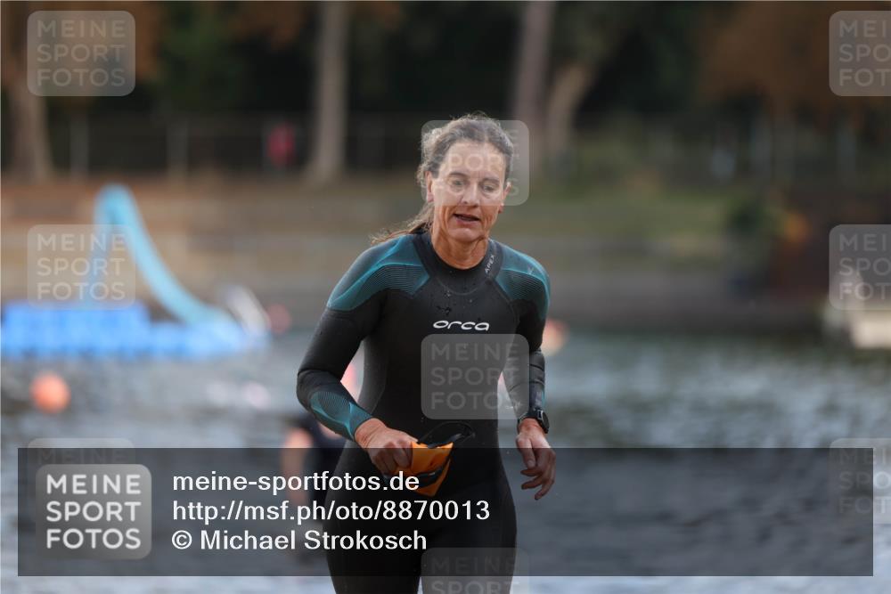 14.09.2025 - Stadtparktriathlon Michael Strokosch http://msf.ph/oto/8870013 14.09.2025 11:10:59 Schwimmen 926, 968, 995 meine-sportfotos.de