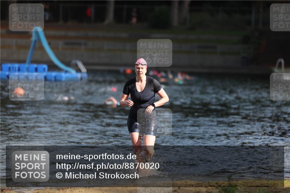 14.09.2025 - Stadtparktriathlon Michael Strokosch http://msf.ph/oto/8870020 14.09.2025 11:11:06 Schwimmen 926 meine-sportfotos.de