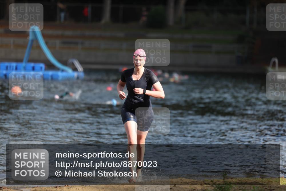 14.09.2025 - Stadtparktriathlon Michael Strokosch http://msf.ph/oto/8870023 14.09.2025 11:11:06 Schwimmen 926 meine-sportfotos.de