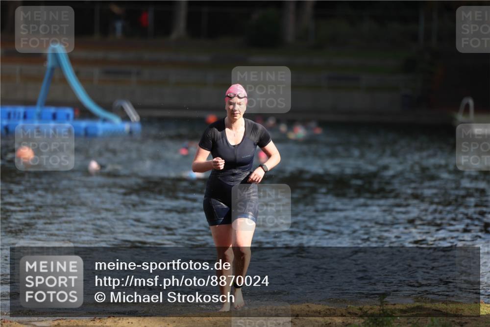 14.09.2025 - Stadtparktriathlon Michael Strokosch http://msf.ph/oto/8870024 14.09.2025 11:11:06 Schwimmen 926 meine-sportfotos.de