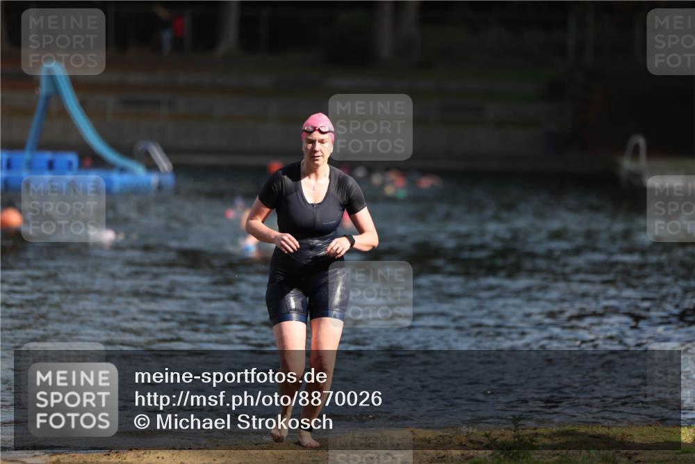 14.09.2025 - Stadtparktriathlon Michael Strokosch http://msf.ph/oto/8870026 14.09.2025 11:11:07 Schwimmen 926 meine-sportfotos.de
