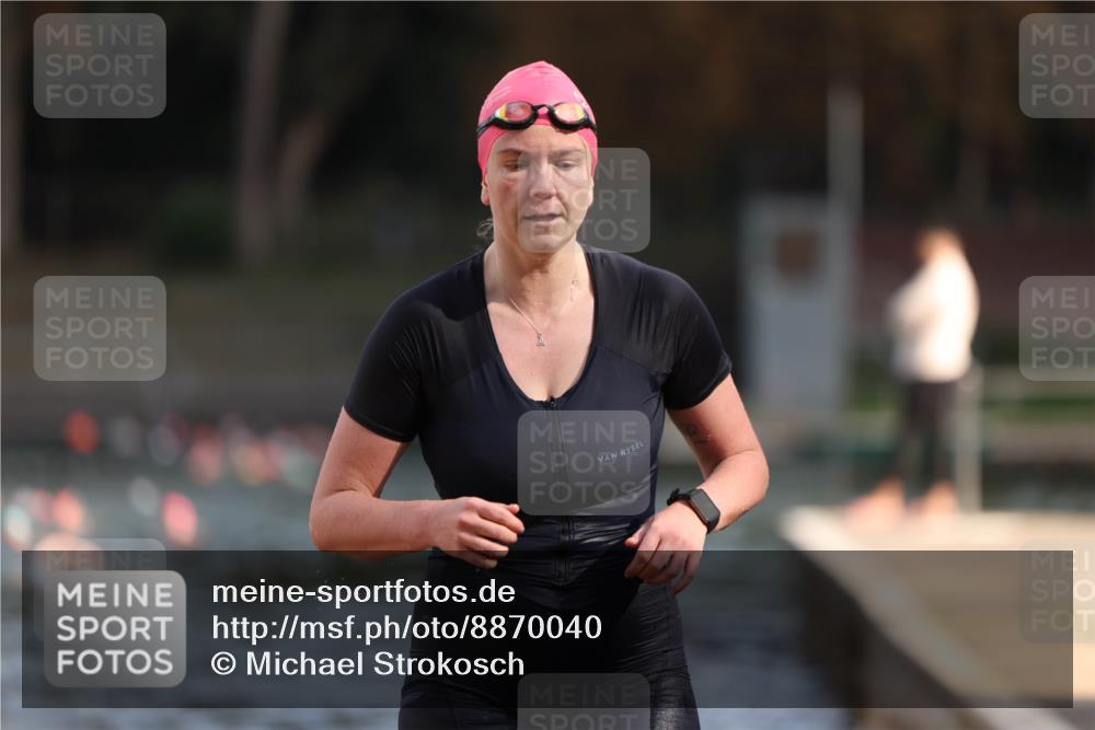 14.09.2025 - Stadtparktriathlon Michael Strokosch http://msf.ph/oto/8870040 14.09.2025 11:11:11 Schwimmen 926 meine-sportfotos.de