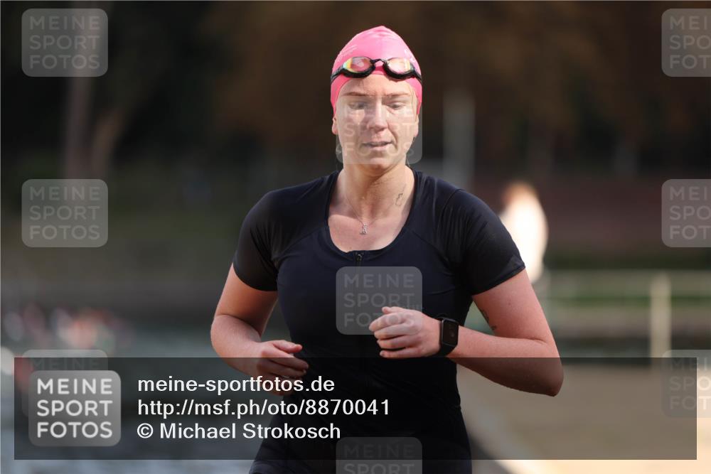14.09.2025 - Stadtparktriathlon Michael Strokosch http://msf.ph/oto/8870041 14.09.2025 11:11:11 Schwimmen 926 meine-sportfotos.de