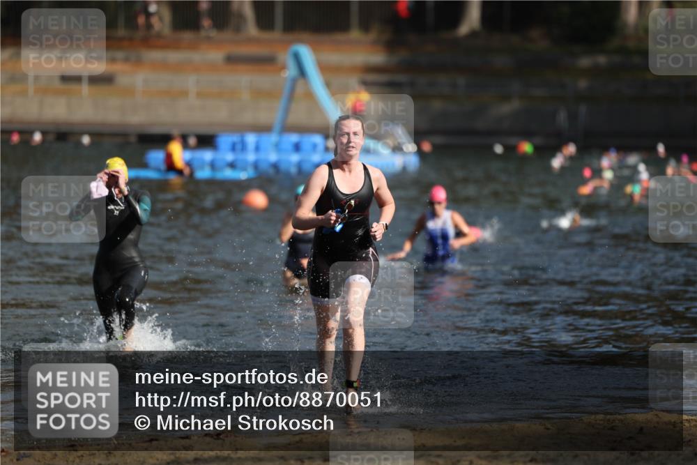 14.09.2025 - Stadtparktriathlon Michael Strokosch http://msf.ph/oto/8870051 14.09.2025 11:11:35 Schwimmen 951, 1000 meine-sportfotos.de