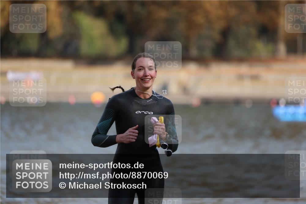 14.09.2025 - Stadtparktriathlon Michael Strokosch http://msf.ph/oto/8870069 14.09.2025 11:11:41 Schwimmen 951, 985, 987, 1000 meine-sportfotos.de
