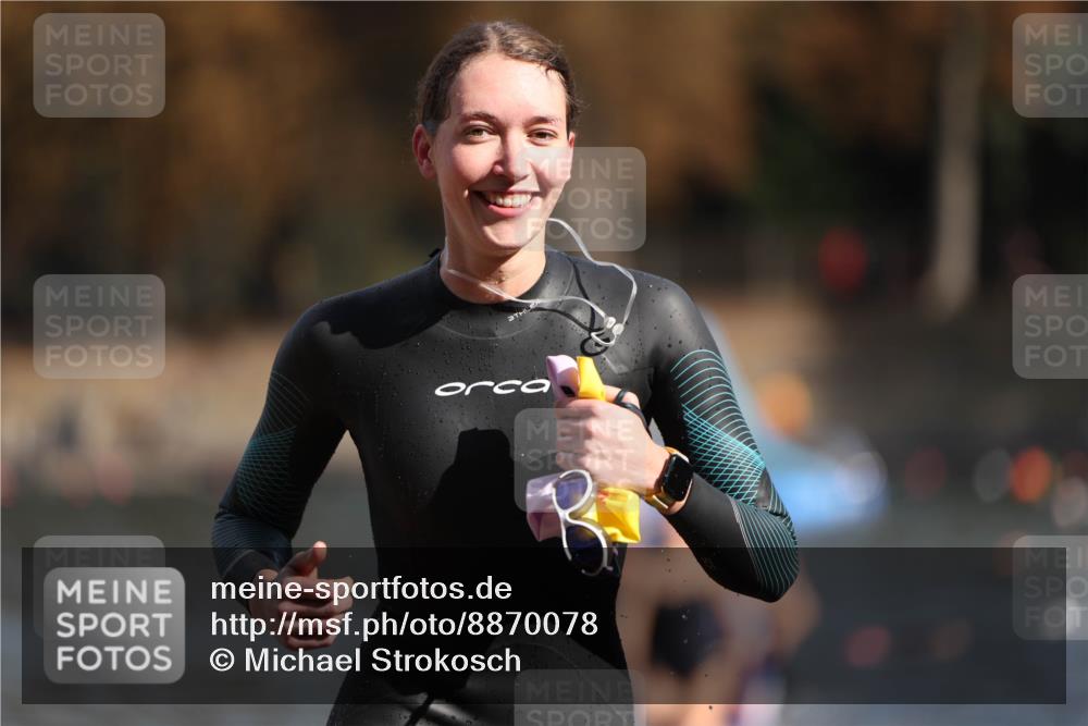 14.09.2025 - Stadtparktriathlon Michael Strokosch http://msf.ph/oto/8870078 14.09.2025 11:11:43 Schwimmen 951, 985, 987, 992, 1000 meine-sportfotos.de