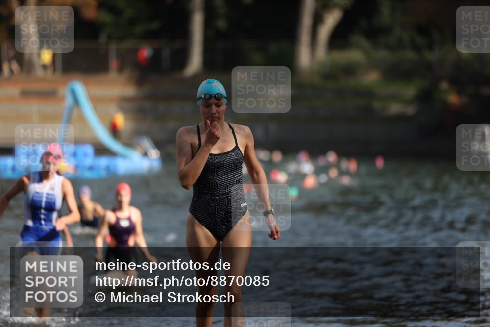 14.09.2025 - Stadtparktriathlon Michael Strokosch http://msf.ph/oto/8870085 14.09.2025 11:11:46 Schwimmen 985, 987, 992 meine-sportfotos.de